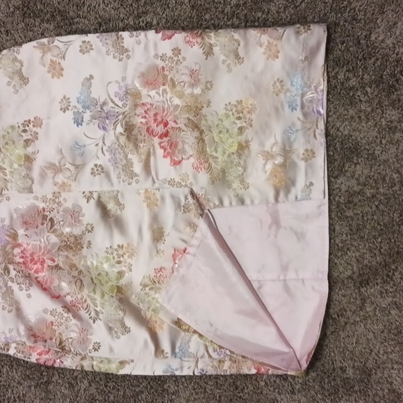 BETSY'S THINGS beaded silky dress - size 8 - floral - Picture 5 of 9